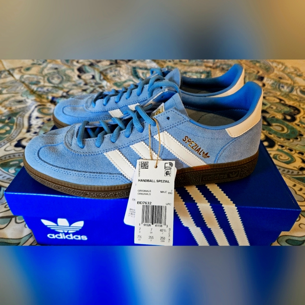 Adidas Handball Spezial Shoes size 7.5 mens US Light Blue NWT